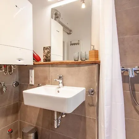 Modern & Spacious Apartment For Up To 8 Persons Würzburg Esterno foto