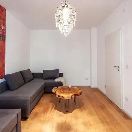 Modern & Spacious Apartment For Up To 8 Persons Würzburg Esterno foto